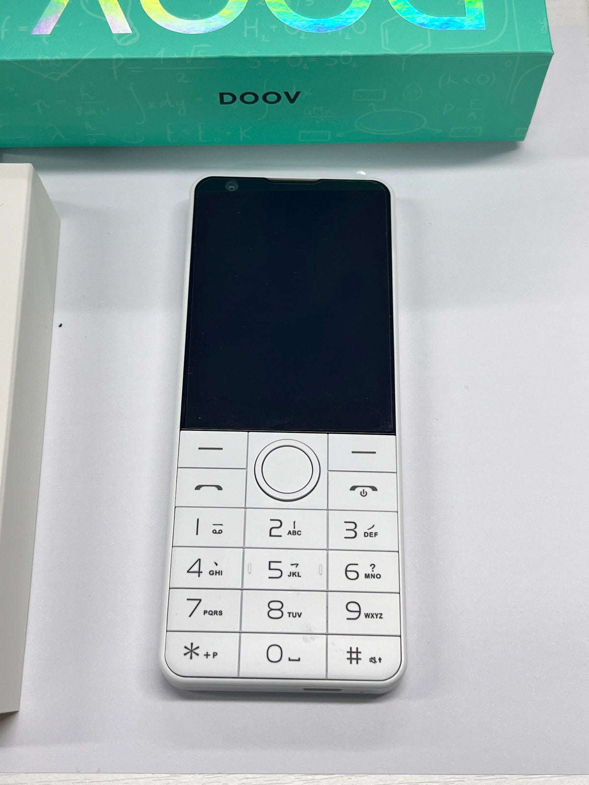 WhatsApp-Ready Keypad Phone? The DOOV R77 Pro Changes Everything 3