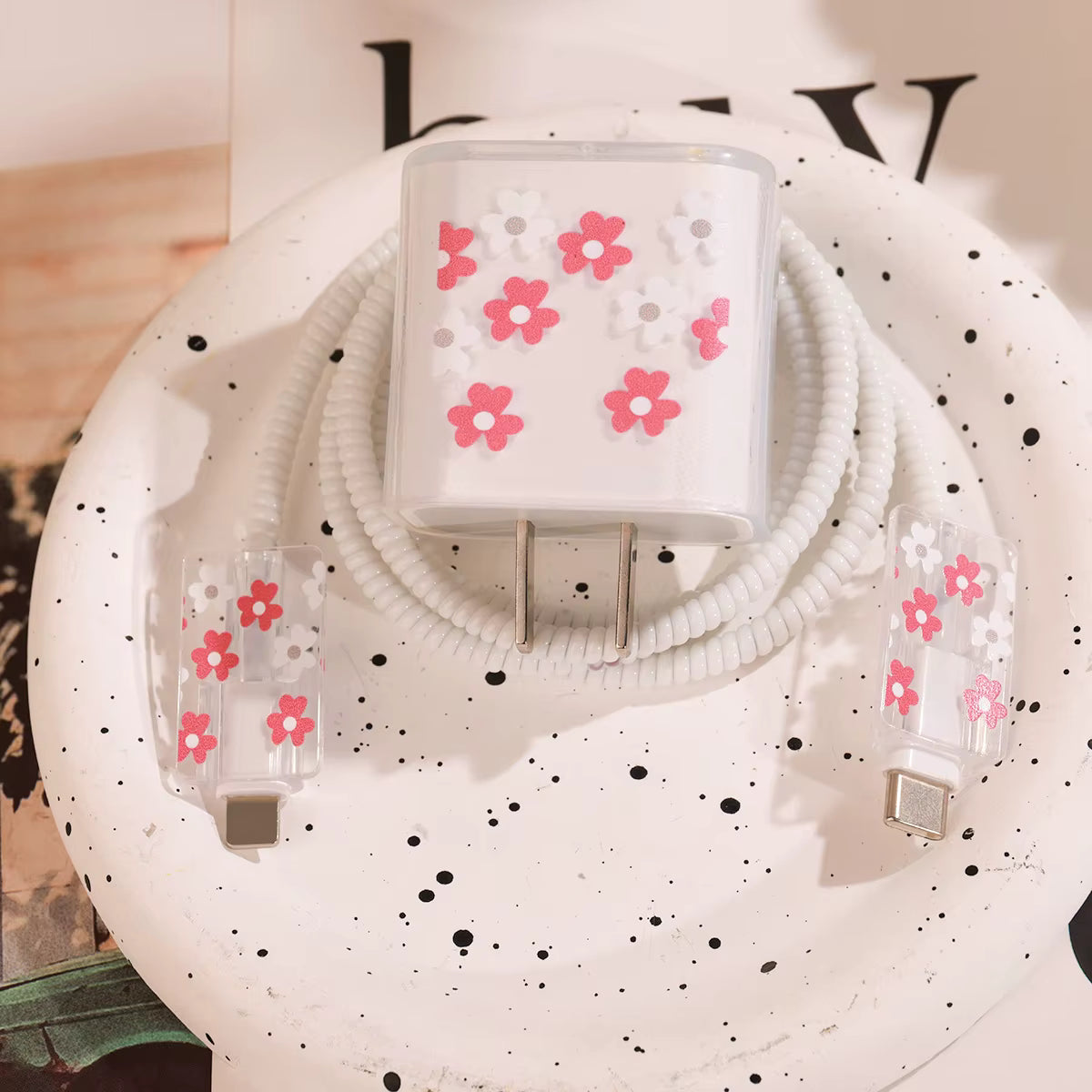 Charger Protector Cable Organiser for iPhone 15 16 14 13 Pro Max 11 12 18W 20W PD Cute Data Cable Management Cord Winder Shell 4